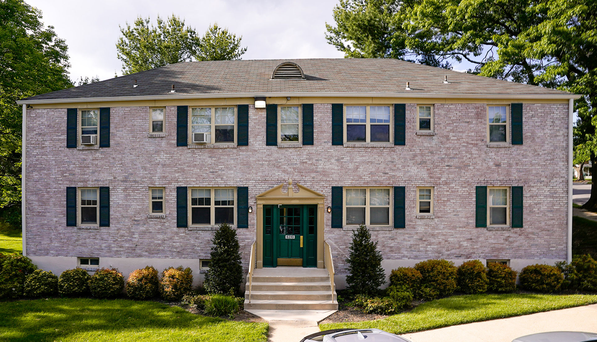Drumcastle Apartments Located In Baltimore MD 21212